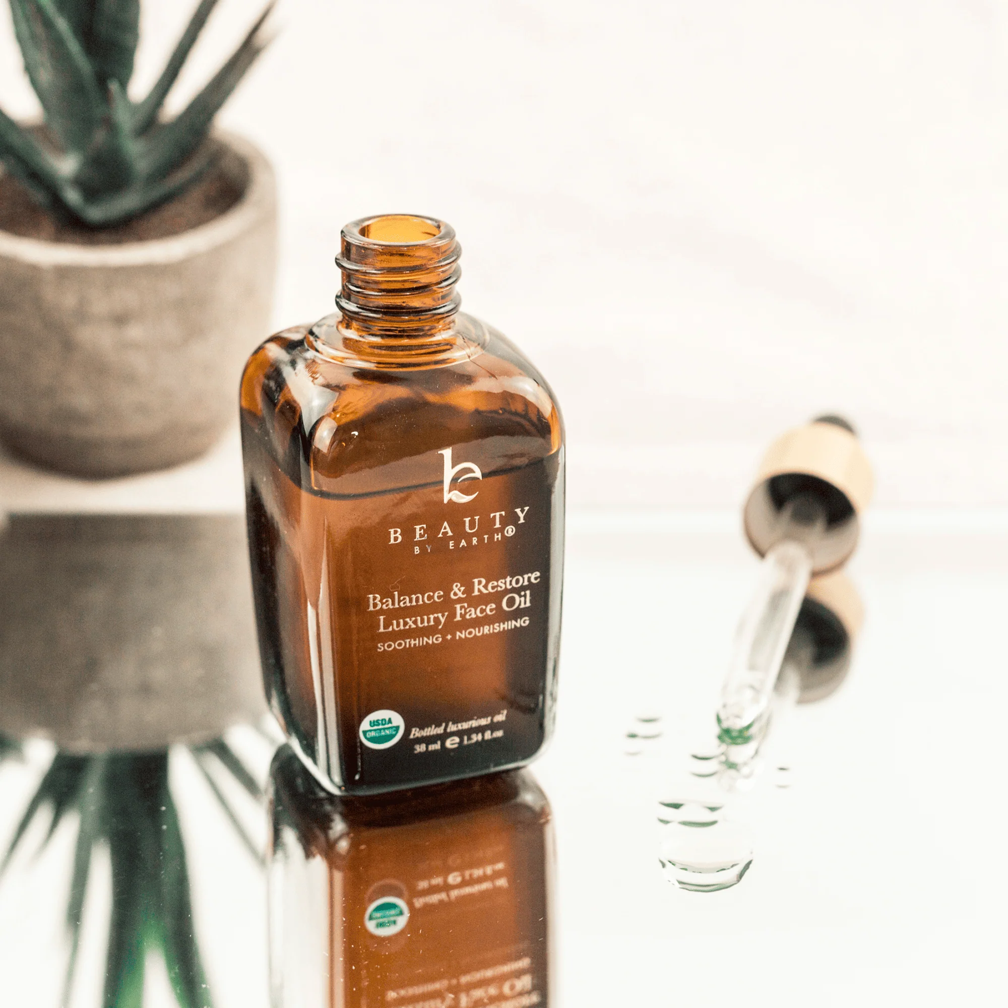 Balance & Restore Luxury Face Oil - Image 9