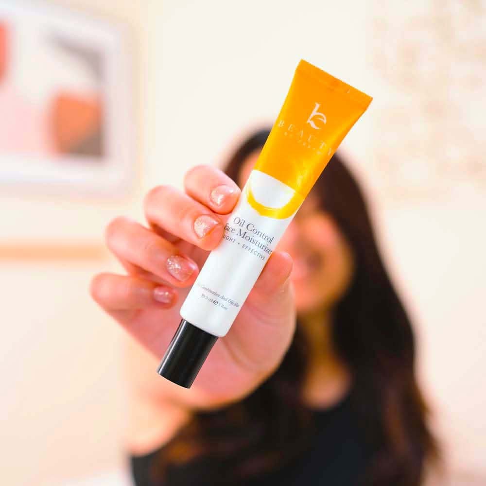 Oil Control Moisturizer (SECRET DEAL) - Image 5