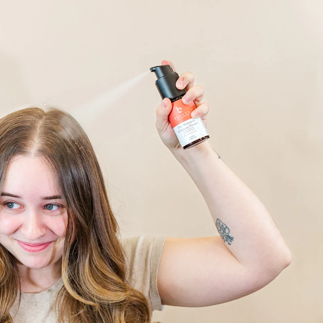 Dry Shampoo & Volume Powder (Feel Good Citrus) - EC - Image 4