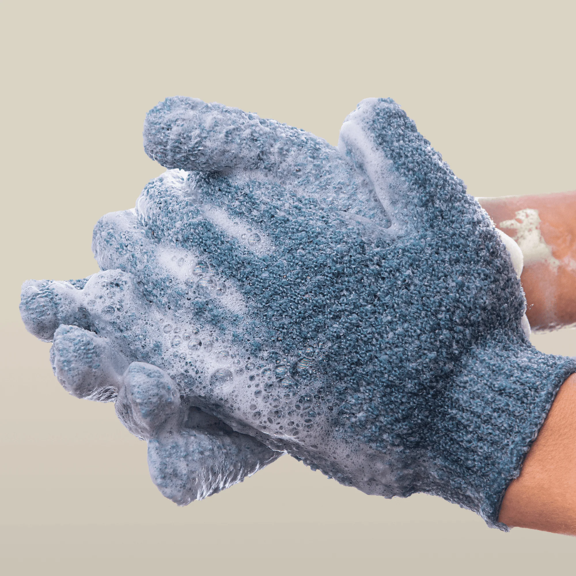 Exfoliating Gloves (Heavy Exfoliation) - Image 7
