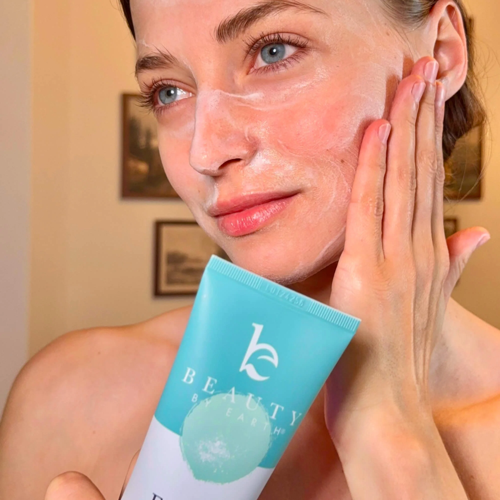 Superfruit & Sea Kelp Face Wash Gel for Oily & Combination Skin - Image 4