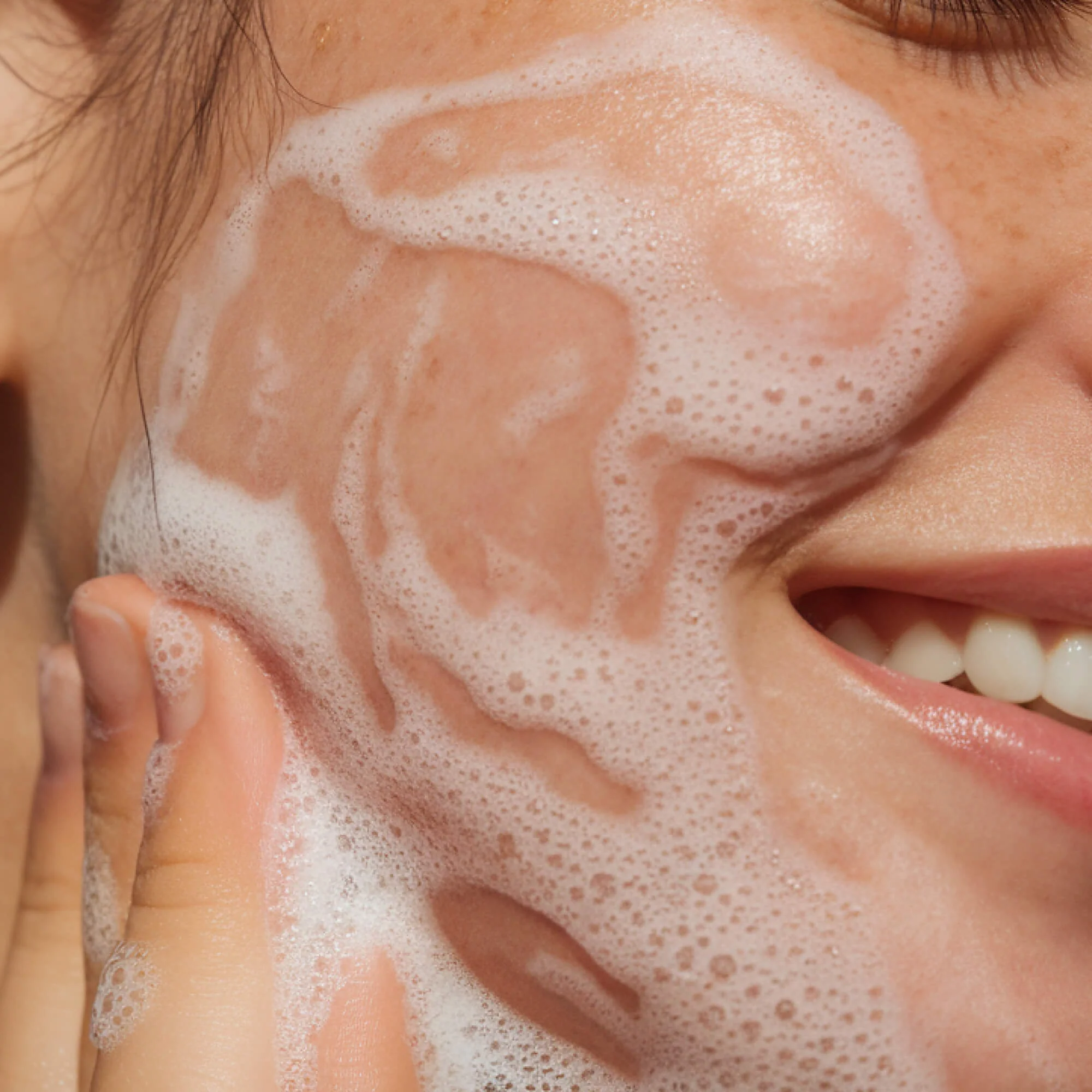 Superfruit & Sea Kelp Face Wash Gel for Oily & Combination Skin - Image 5
