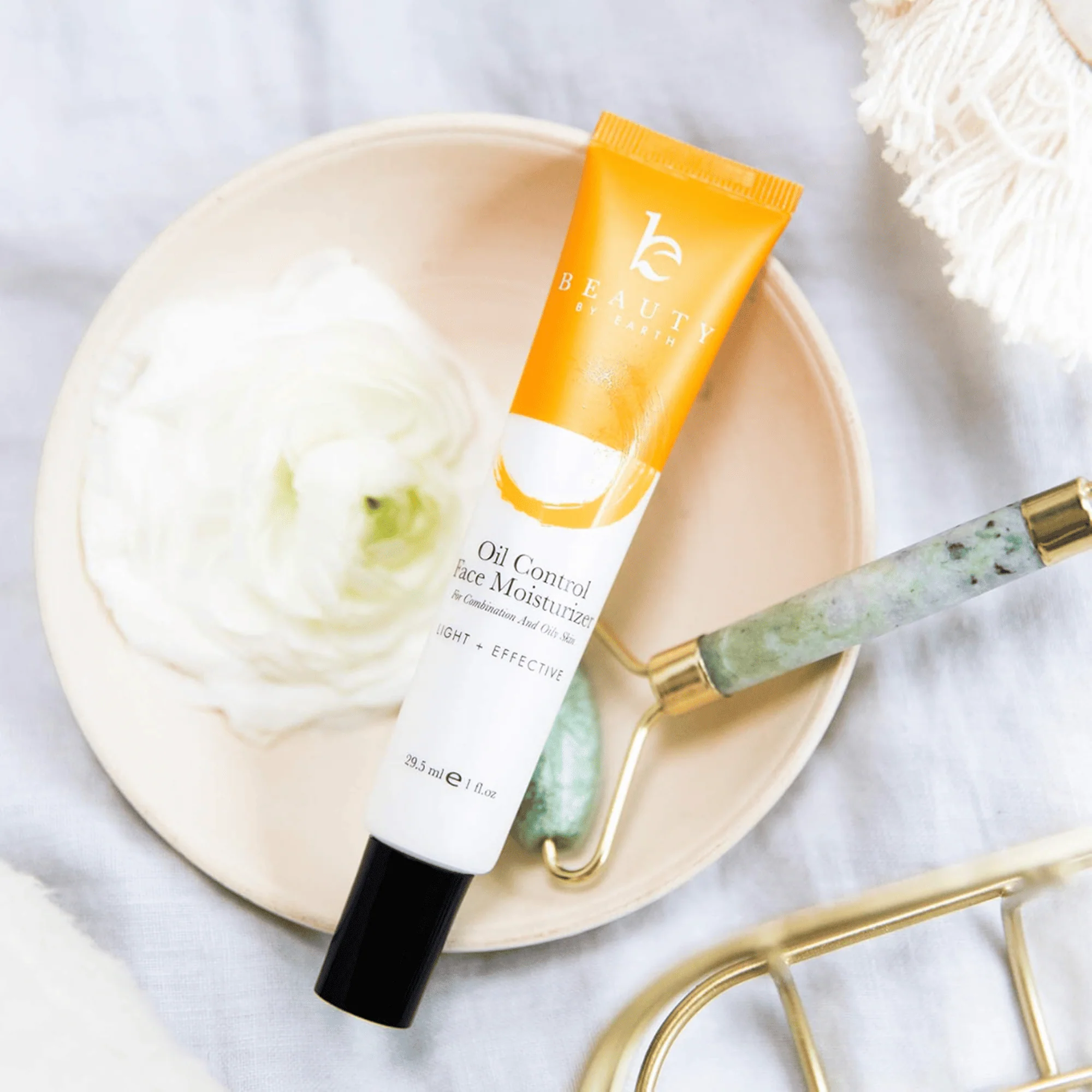 Oil Control Moisturizer - Image 5