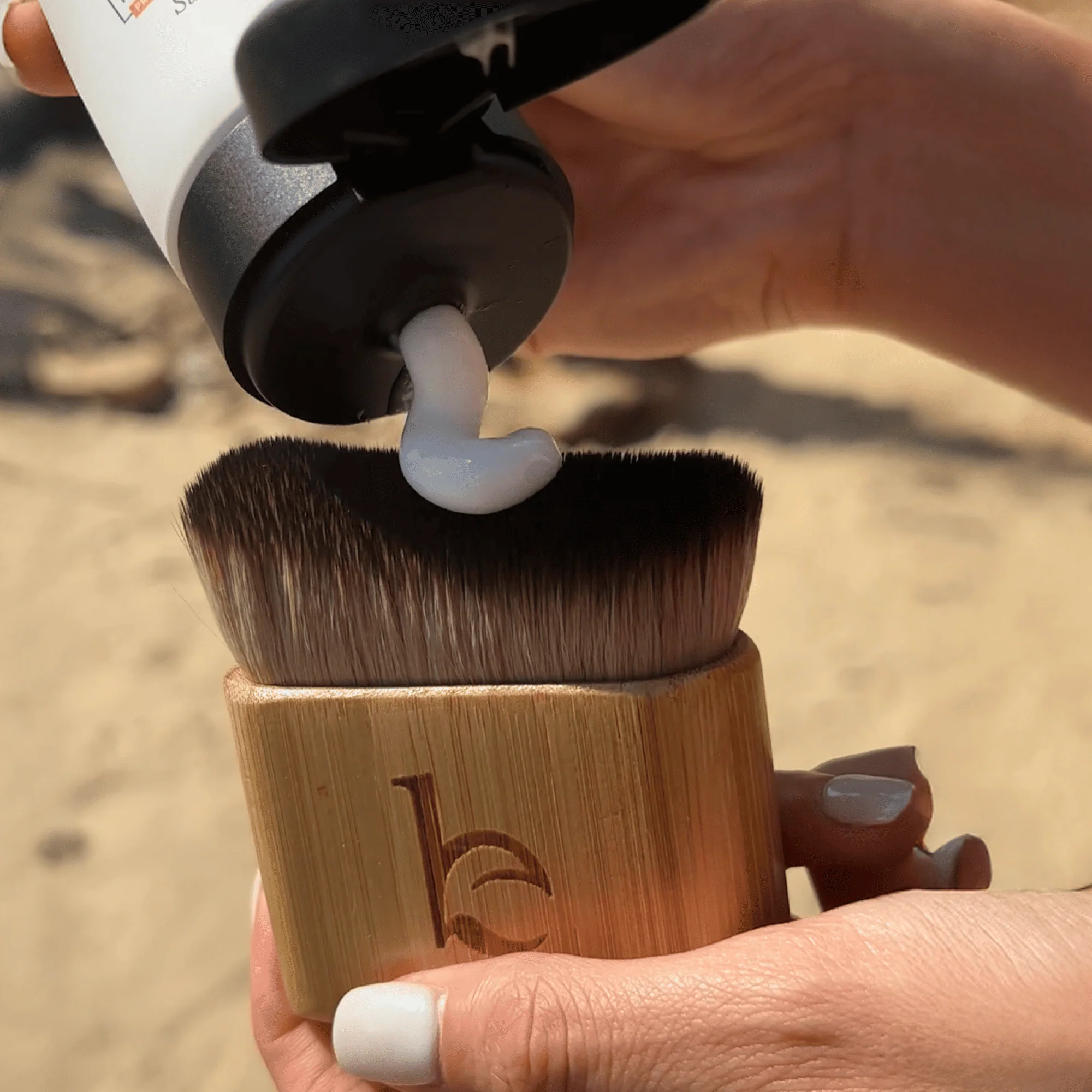 Self Tanner Body Lotion Brush Bundle - Image 3