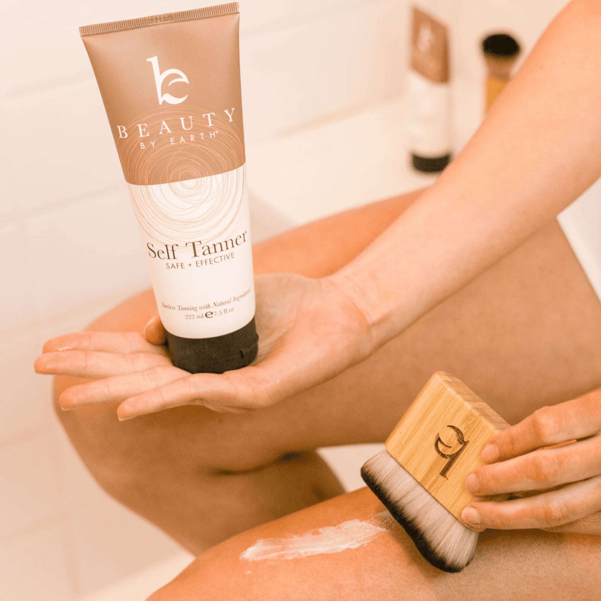 Self Tanner Body Lotion Brush Bundle - Image 6
