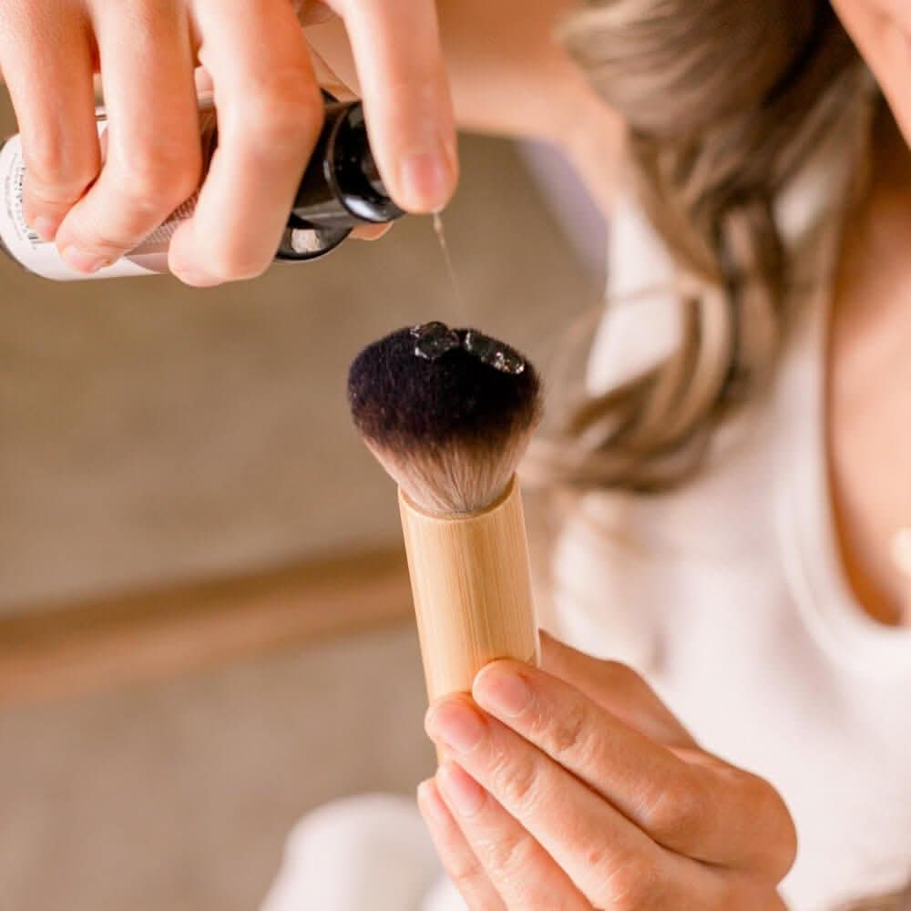 Self Tanner Kabuki Facial Brush (FREE) - Image 4