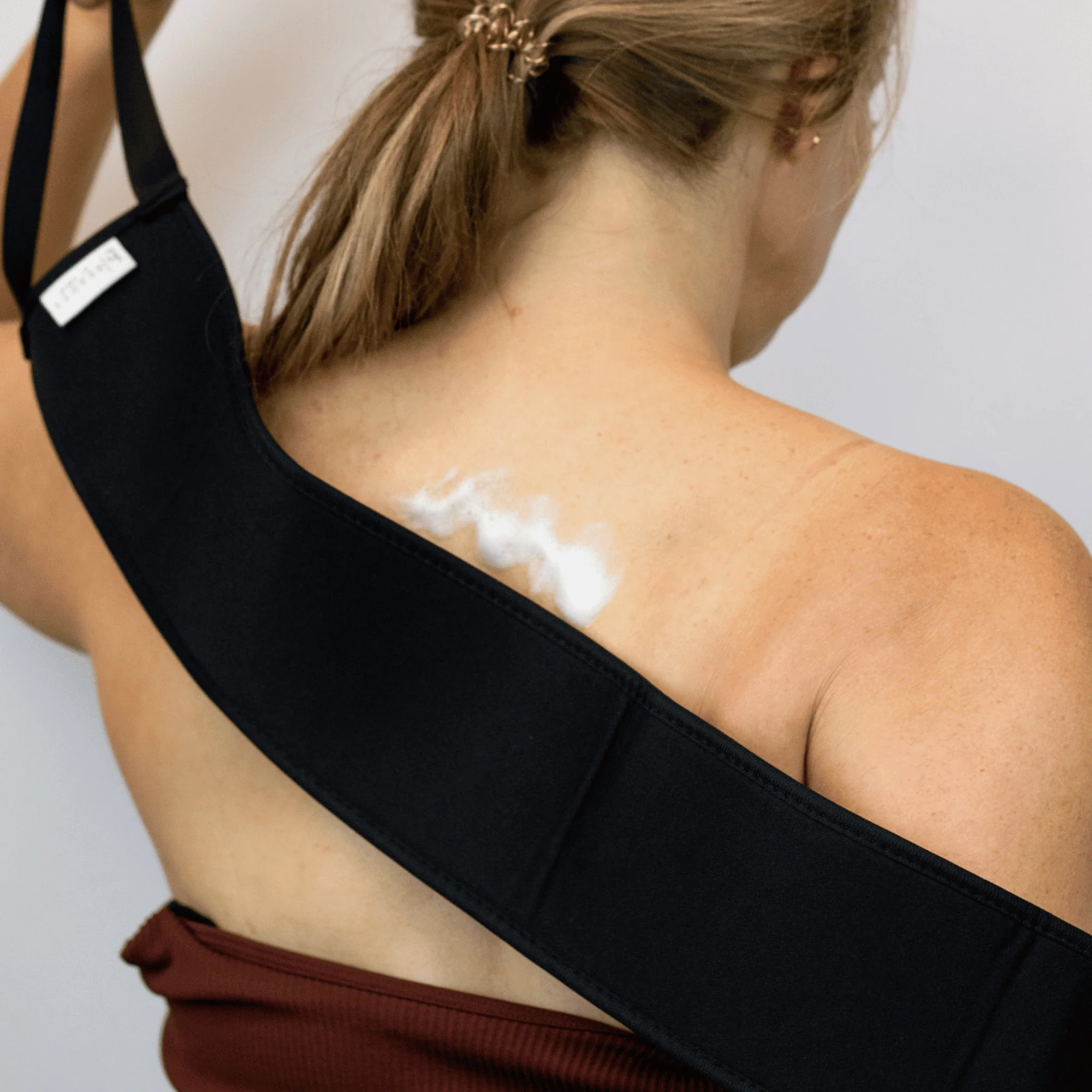 Self Tanning Back Applicator - Image 4