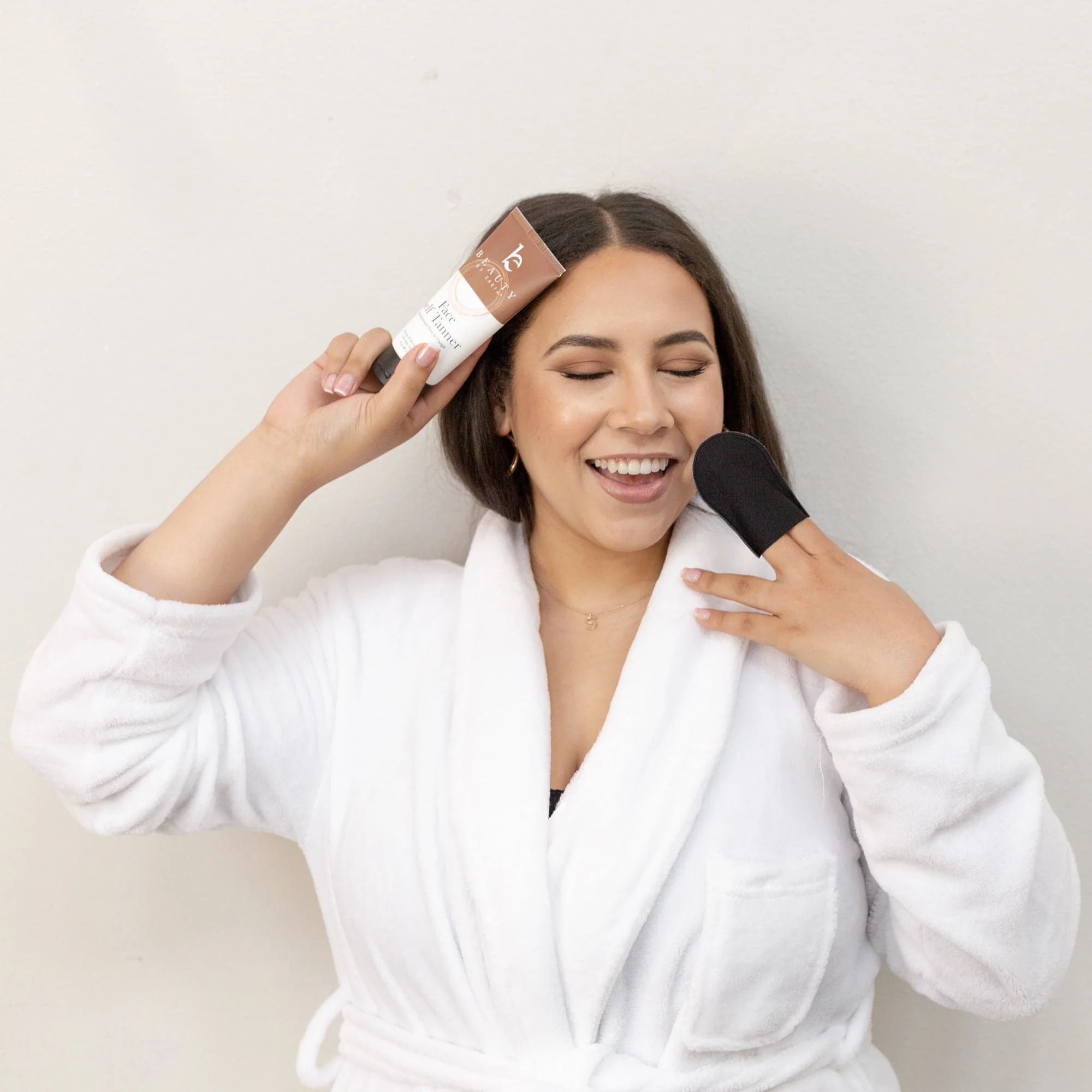 Ultimate Self Tanner Kit - Fair to Medium - Image 6