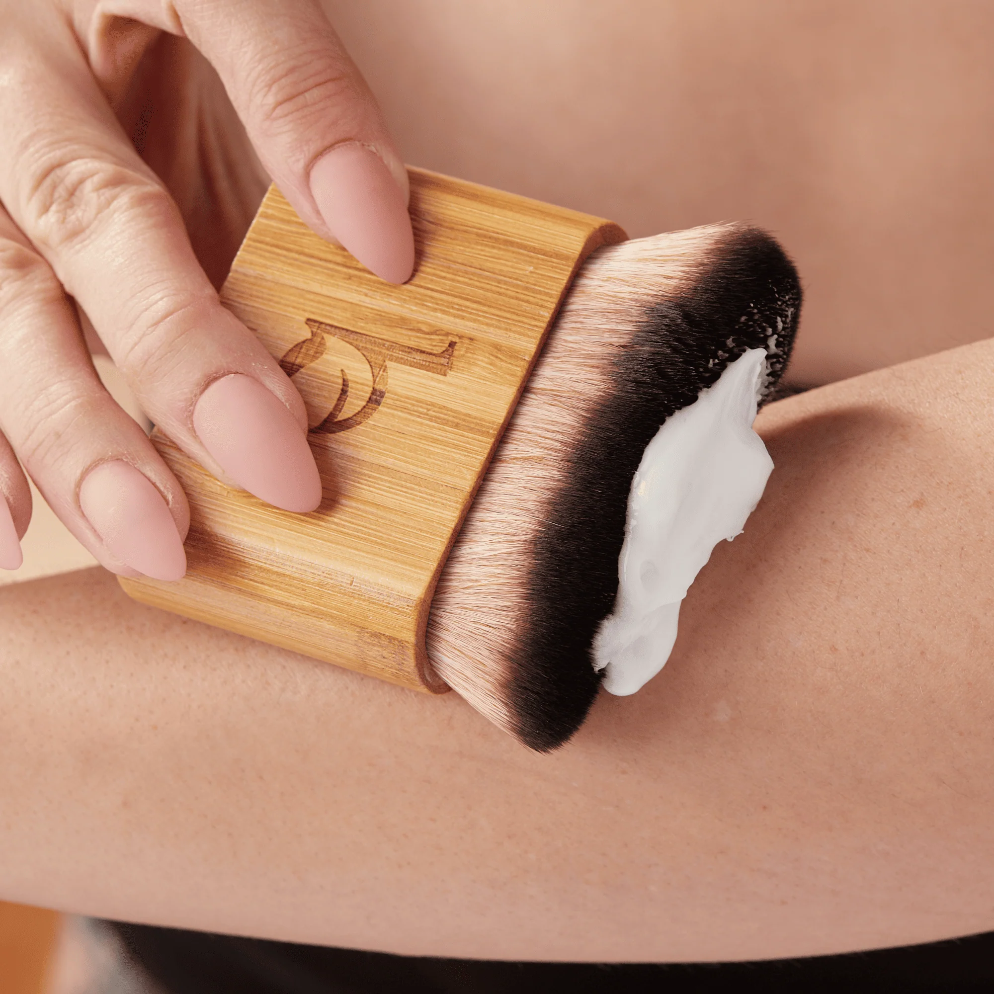 Self Tanner Blending Body Brush - Image 4